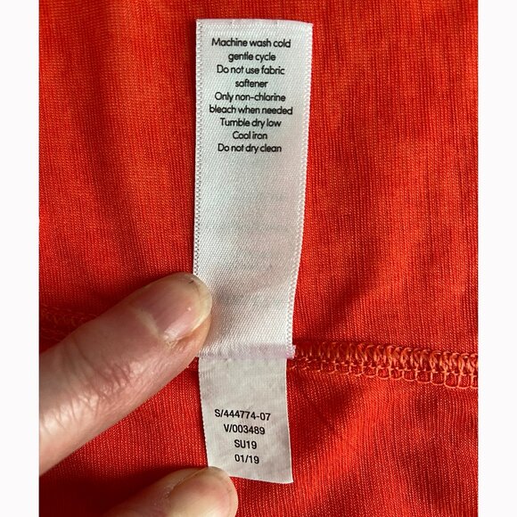 🆕 Athleta Women's Vapor 'Torch Red' Muscle Tank - Picture 8 of 9